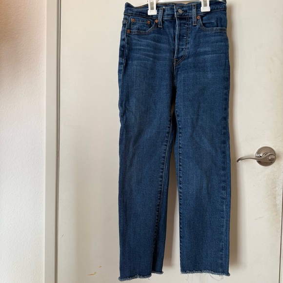 Levi's Women's Wedgie Straight Jeans - Picture 5 of 6